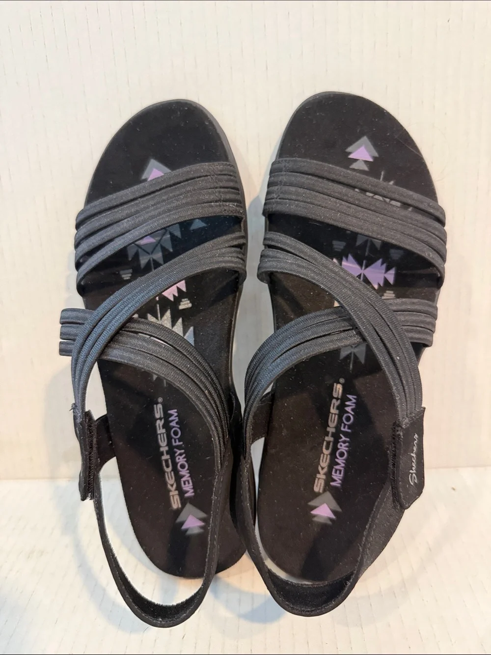 Skechers flexible slim wear